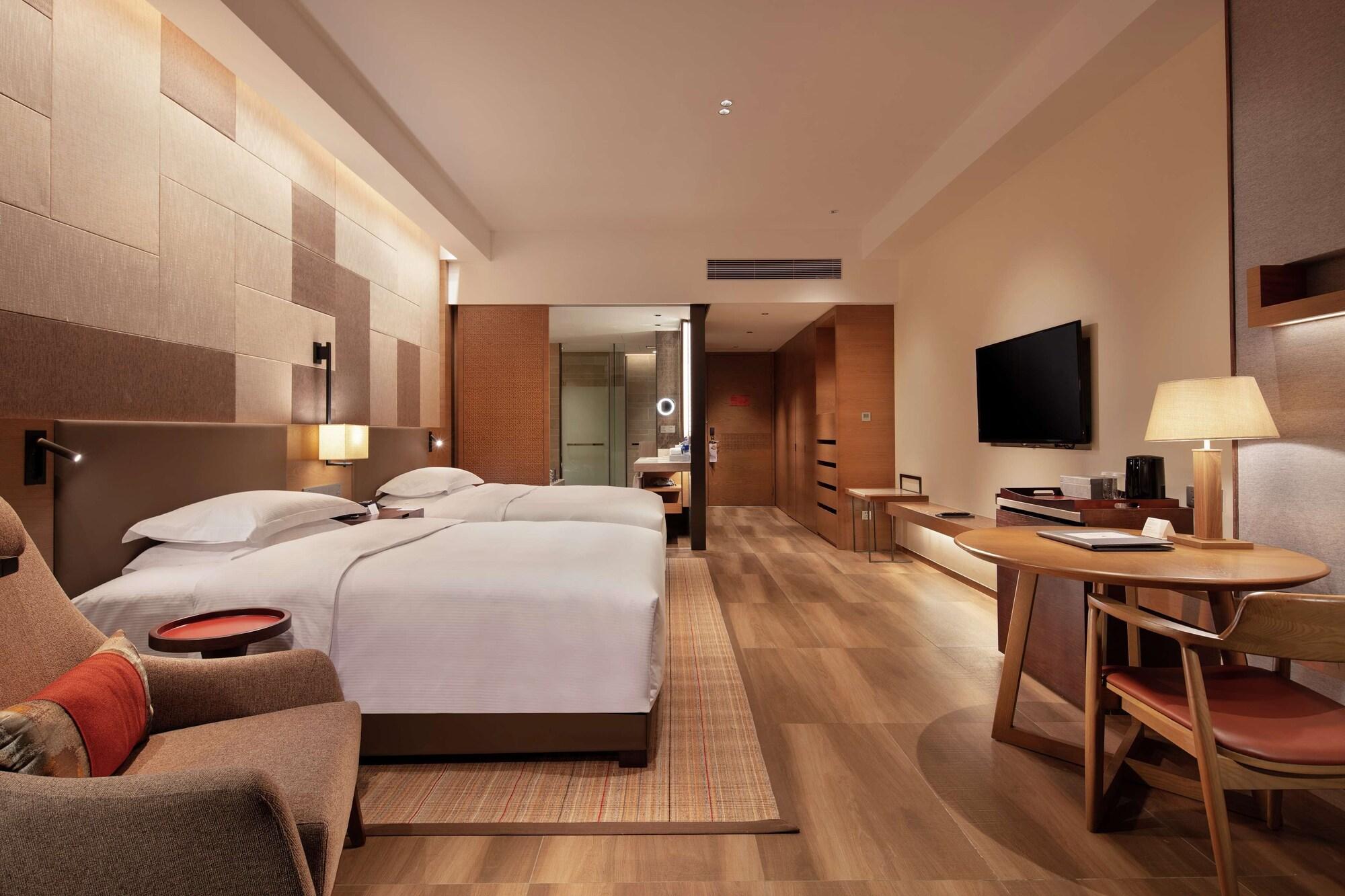 Doubletree By Hilton Huidong Resort Хойчжоу Экстерьер фото