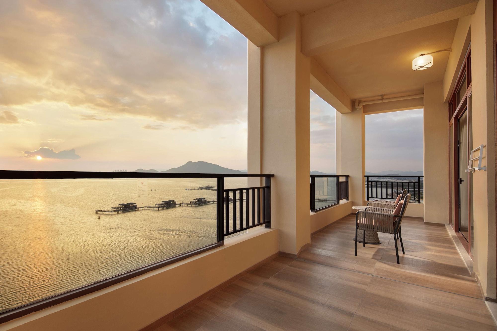 Doubletree By Hilton Huidong Resort Хойчжоу Экстерьер фото