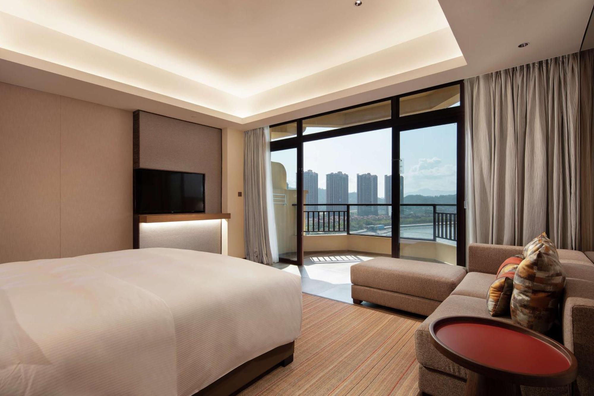 Doubletree By Hilton Huidong Resort Хойчжоу Экстерьер фото